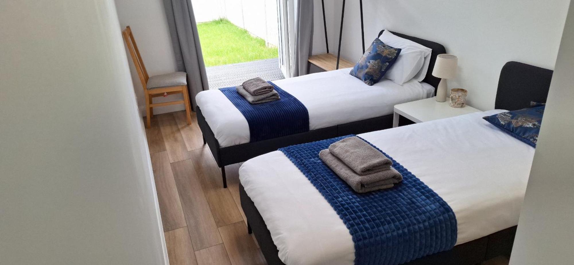 New 3 Bedrooms Flat In Ashford Near Heathrow Ashford (Surrey) Exterior foto