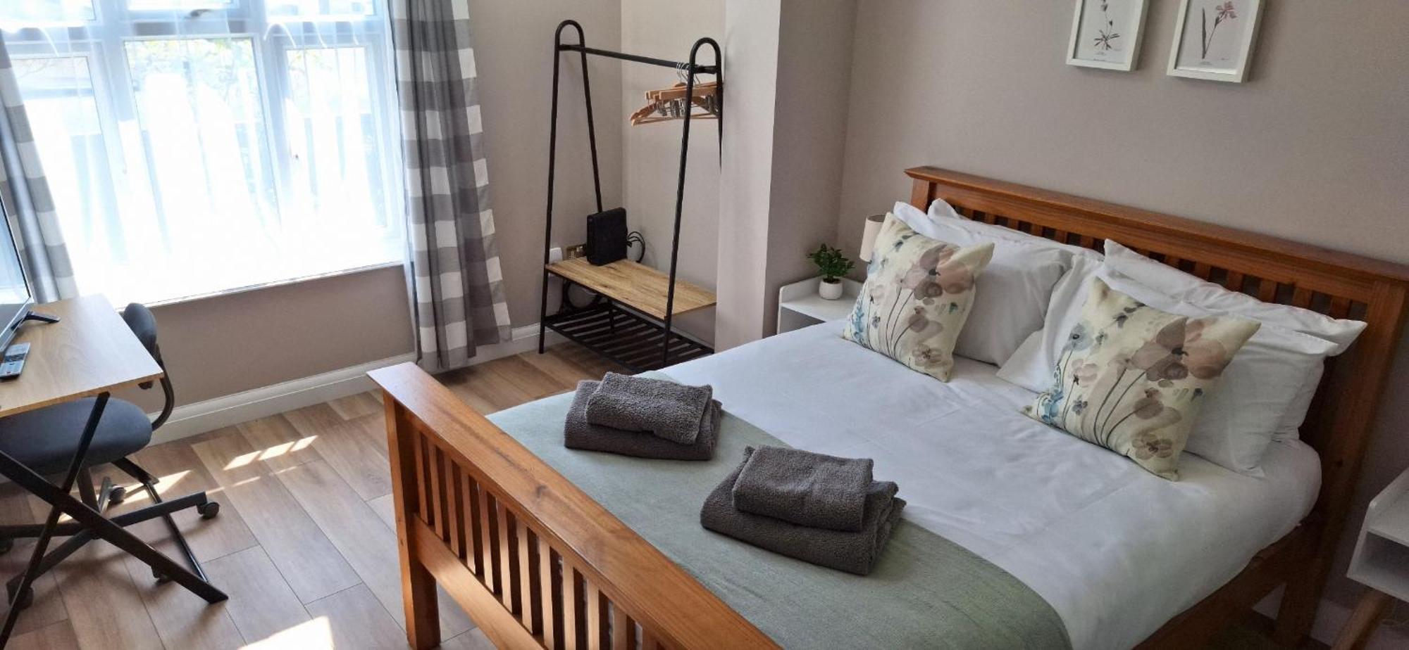 New 3 Bedrooms Flat In Ashford Near Heathrow Ashford (Surrey) Exterior foto
